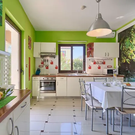 Villa De L'amour By Interhome