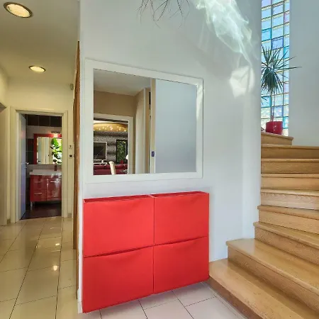 De L'amour By Interhome Orbanići
